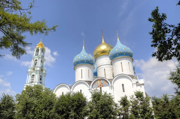 Cattedrale dell'Assunzione della Beata Vergine Maria. Santa Trinità San Sergio Lavra. Sergiev Posad, Russia . — Foto Stock