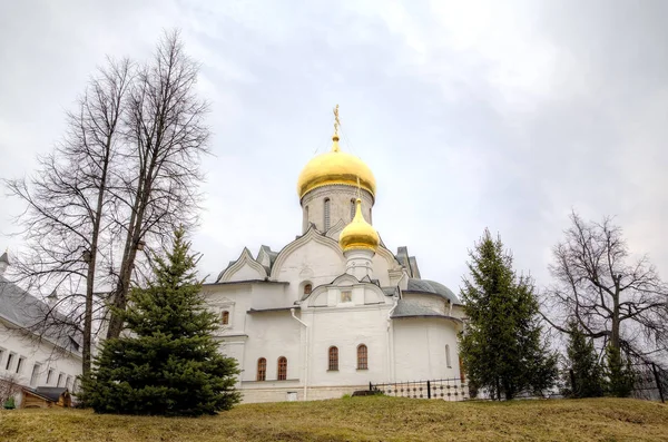 Cattedrale della Natività della Vergine. Monastero di Savvino-Storozhevsky. Zvenigorod, Russia . — Foto Stock