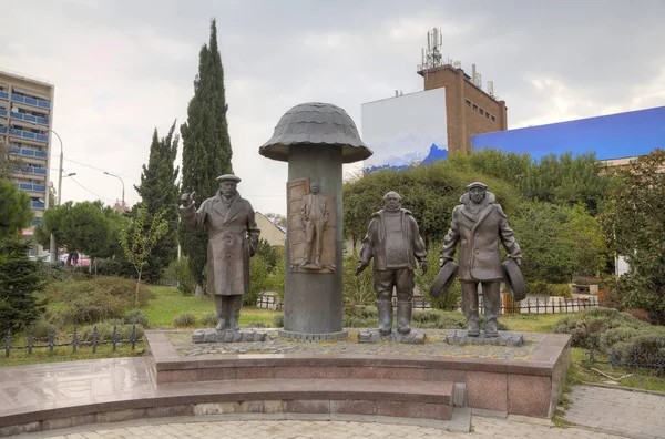 Monumento a George Danelia e os heróis do filme Mimino. Tbilisi. Geórgia . — Fotografia de Stock