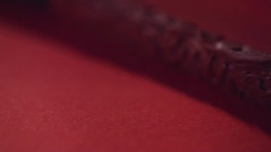 Kutusu ve painbrush bir hat yakın çekim makro için