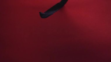 Çin kaligrafi. Kırmızı kağıda yazı