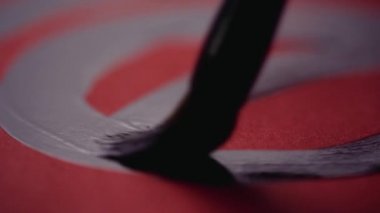 Çin kaligrafi. Kırmızı kağıda yazı