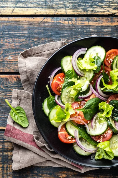 Gezonde Fruit Salade Van Verse Tomaat Komkommer Spinazie Sla Plaat — Stockfoto
