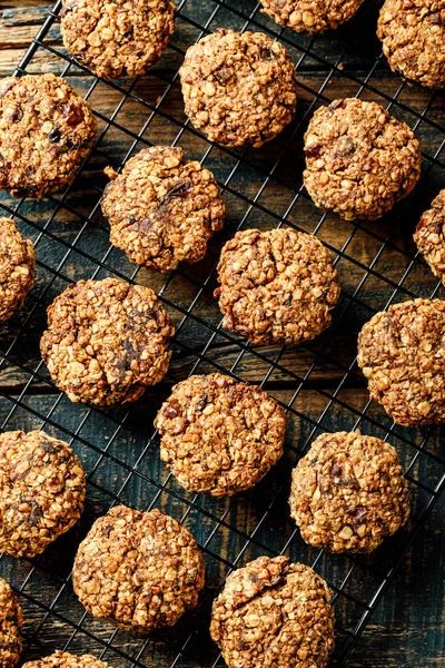 Gezond Dessert Zelfgemaakte Havermoutkoekjes Met Dadels Noten Bevatten Geen Suiker — Stockfoto