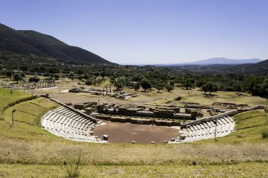 Kalıntıları antik tiyatro Messini, Peloponnese, Yunanistan