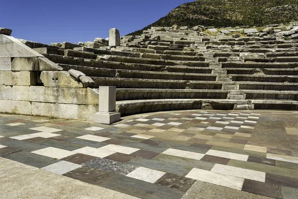 Ruins of theater in ancient city of Messinia, Peloponnese, Greece — Stock Photo, Image