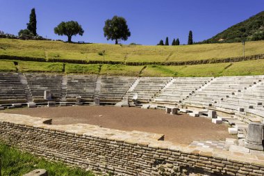Kalıntıları antik tiyatro Messini, Peloponnese, Yunanistan