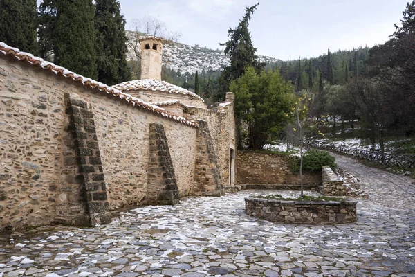 Altes byzantinisches steinernes kloster in kaisariani, athen, griechenland — Stockfoto