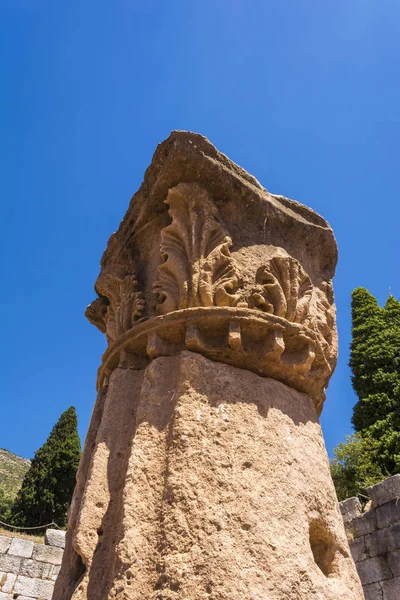 प्राचीन मेसिनी, मेसिनिया, पेलोपोनेस, ग्रीस येथे स्तंभ खंड — स्टॉक फोटो, इमेज