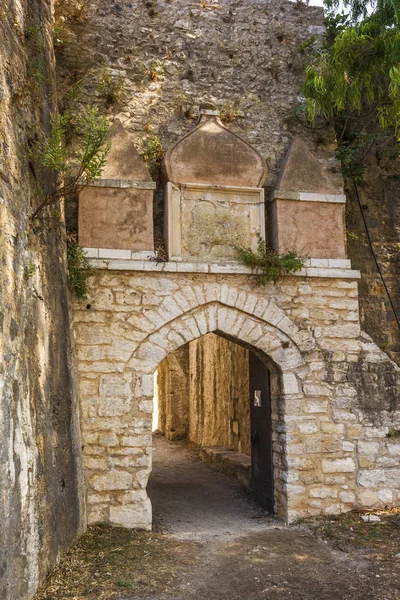 Entrance of the Venetian Castle of Agia Mavra - Greek island of Lefkada — Stock Photo, Image