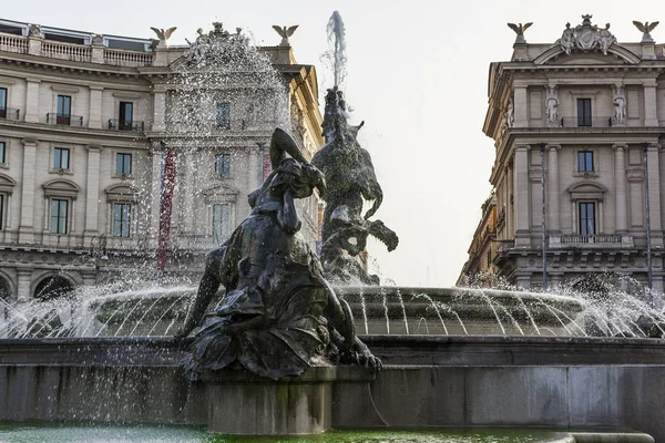 Çeşme Naiads Repubblica Meydanı Roma, İtalya