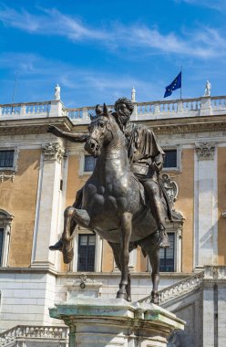 Marcus Aurelius heykelin üzerine atını Merkezi Piazza del Campidoglio, Roma, İtalya