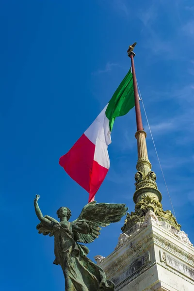 Vy av national monument a Vittorio Emanuele Ii, Piazza Venezia i Rom, Italien — Stockfoto