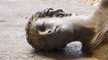 Bazilikası St Mary melekler ve şehit kapısını bronz heykel