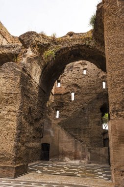 Caracalla hamamları - Terme di Caracalla kalıntıları