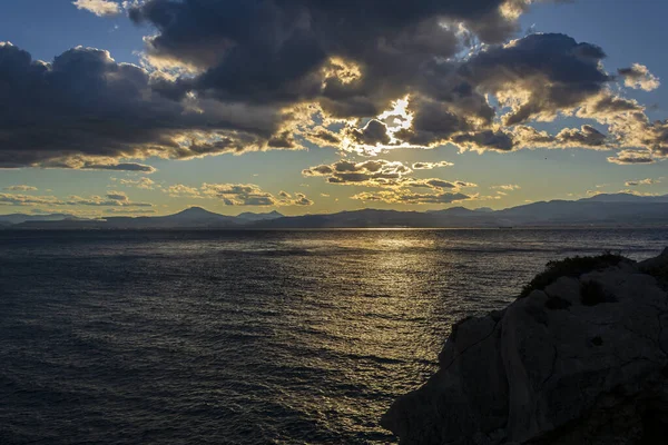 Cape Melagkavi Korint Körfezi, Yunanistan - Gün batımı — Stok fotoğraf