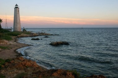 Yeni cennet deniz feneri noktası
