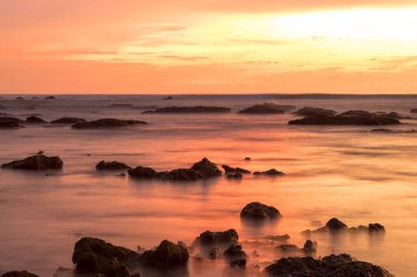 Pakarang plaj günbatımı manzara