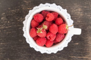 Ahududu ahşap tablo