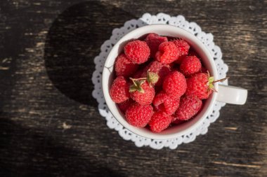 Ahududu ahşap tablo