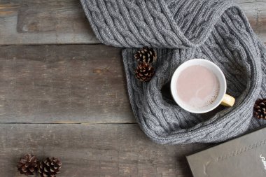 Gri Fularlı kakao fincan