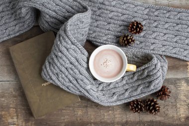 Gri Fularlı kakao fincan