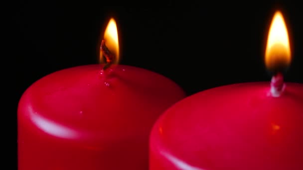 Detailní záběr červené svíčky — Stock video
