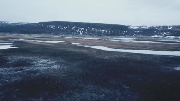 Вид Великої Гори Гребені Взимку Відбиттям Ісландія — стокове відео