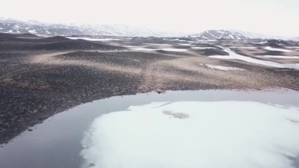 Letecký Pohled Nad Moss Zahrnuty Pole Zimě Dne Island — Stock video