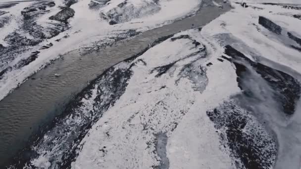 Пташиного Польоту Сніг Накривається Ісландії Давно Тече Річка Зимовий Період — стокове відео