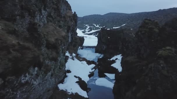 冰岛白天 Djupalonsandur 熔岩场鸟瞰图 — 图库视频影像