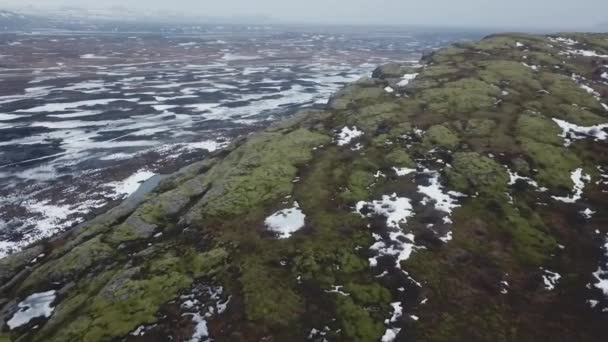 Luchtfoto Van Bergrug Winter Overdag Ijsland — Stockvideo