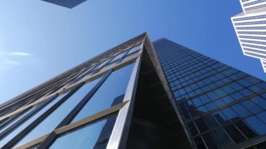Şehir merkezi ofis binaları Mimarlık gündüz, alttan görünüm