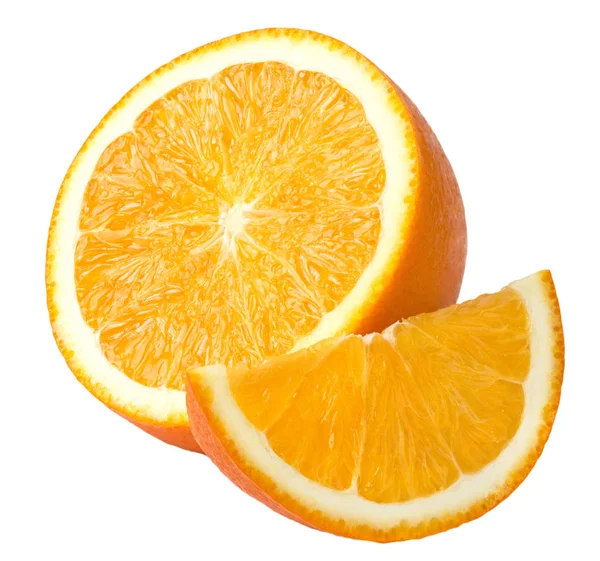 Potongan buah oranye matang dan irisan diisolasi pada latar belakang putih, jalur kliping — Stok Foto