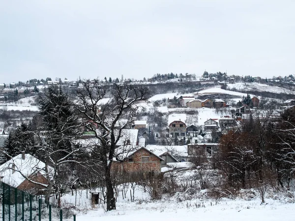 Pueblo nevado en Serbia —  Fotos de Stock