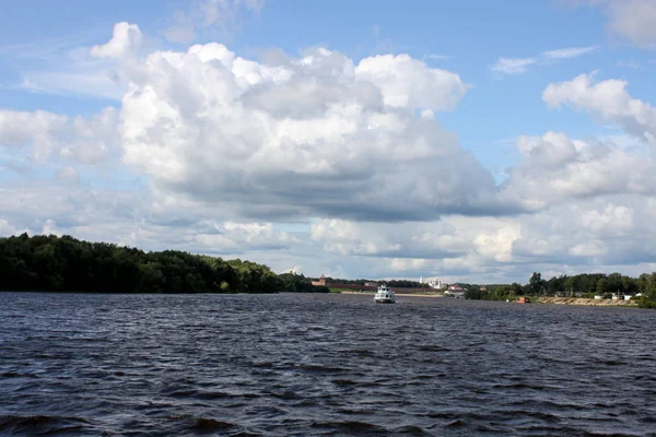 Antiga fortaleza russa em Novgorod — Fotografia de Stock