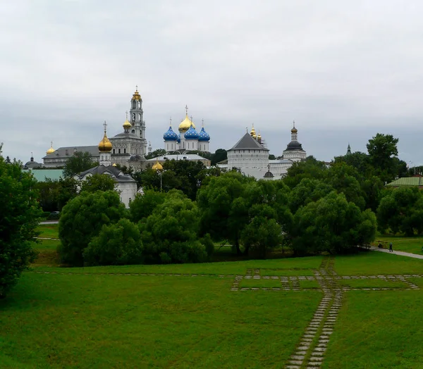 Древнерусская церковь — стоковое фото