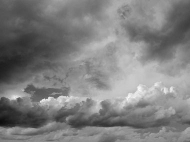 Fırtına karanlık clounds ile gökyüzü