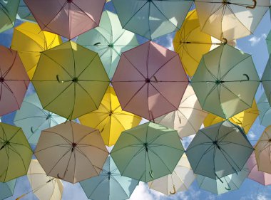 Dekoratif asma şemsiye