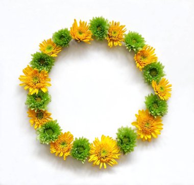 Çiçek kompozisyon yuvarlak çerçeve çelenk