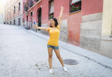 esmer kız alma selfie