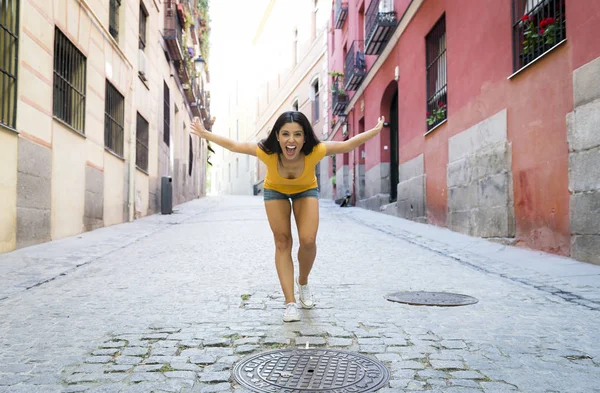 Mujer feliz y emocionada — Foto de Stock