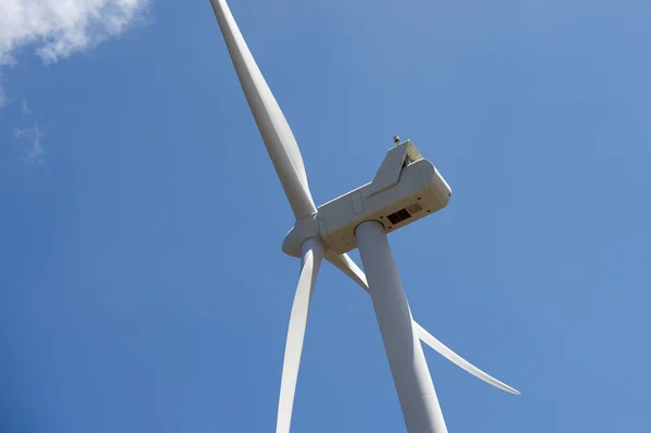 Wind energy farm turbine — Stock Photo, Image