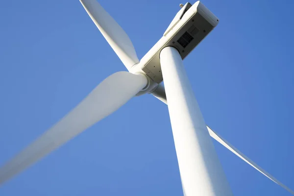 Energie boerderij windturbine — Stockfoto