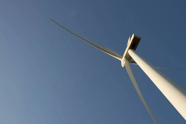 Wind energy farm turbine — Stock Photo, Image
