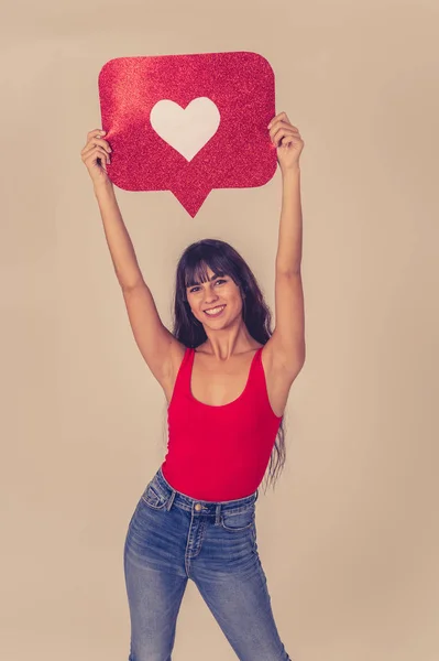 Mujer Atractiva Sosteniendo Símbolo Del Corazón Gusta Encanta Icono Notificación —  Fotos de Stock