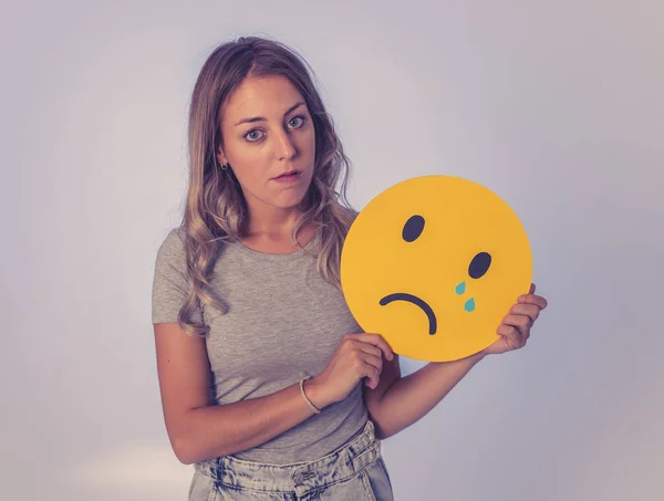 Jovem Segurando Triste Chorando Ícone Emoticon Rosto Sentindo Infeliz Com — Fotografia de Stock