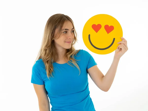Aantrekkelijke Jonge Vrouw Met Een Hearts Eyes Love Gezicht Emoji — Stockfoto