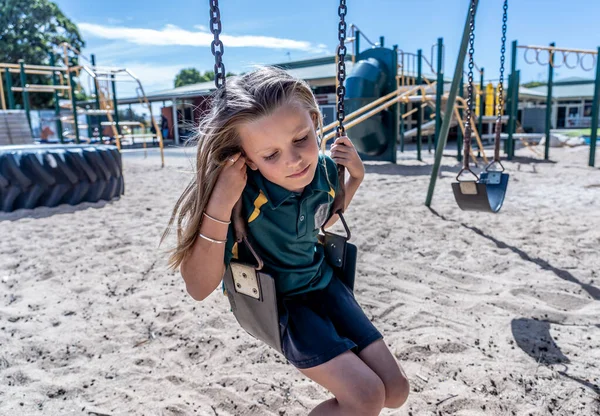 Covid Uitbraak Scholen Sluitingen Droevig Verveeld Schoolmeisje Voelt Zich Depressief — Stockfoto