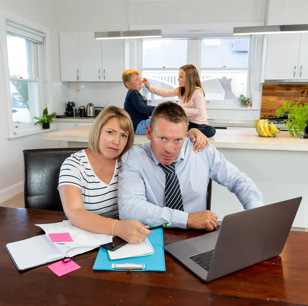 Coronavirus Outbreak Family Quarantine Kids Fighting Parents Distress Home Finances — Stock Photo, Image